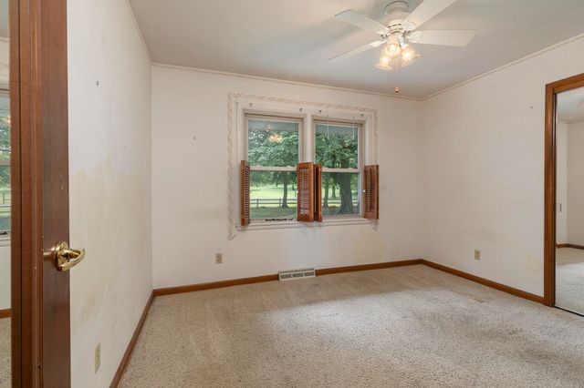 2351 Greenwood Road, Marshfield, MO 65706