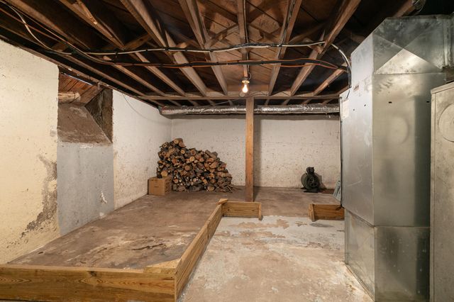 2351 Greenwood Road, Marshfield, MO 65706