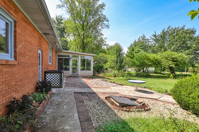 2351 Greenwood Road, Marshfield, MO 65706