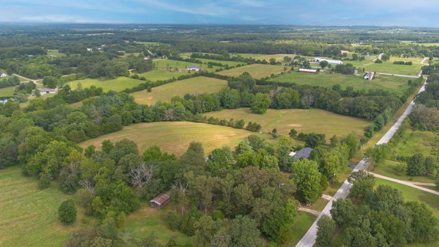 2351 Greenwood Road, Marshfield, MO 65706