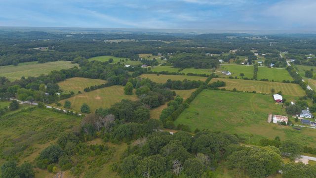 2351 Greenwood Road, Marshfield, MO 65706