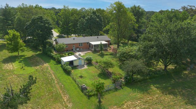 2351 Greenwood Road, Marshfield, MO 65706