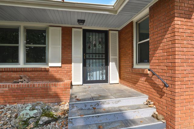 2351 Greenwood Road, Marshfield, MO 65706