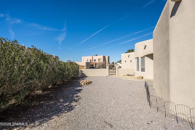 2266 Los Misioneros, Las Cruces, NM 88011