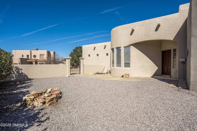 2266 Los Misioneros, Las Cruces, NM 88011