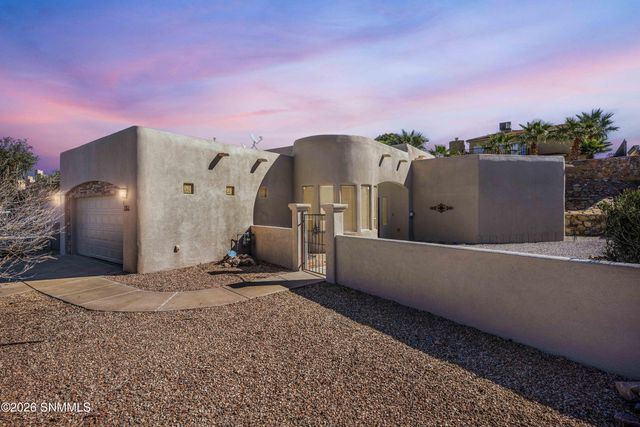 2266 Los Misioneros, Las Cruces, NM 88011