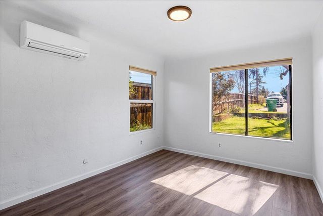 1300 Daisy Lane, Grants Pass, OR 97527