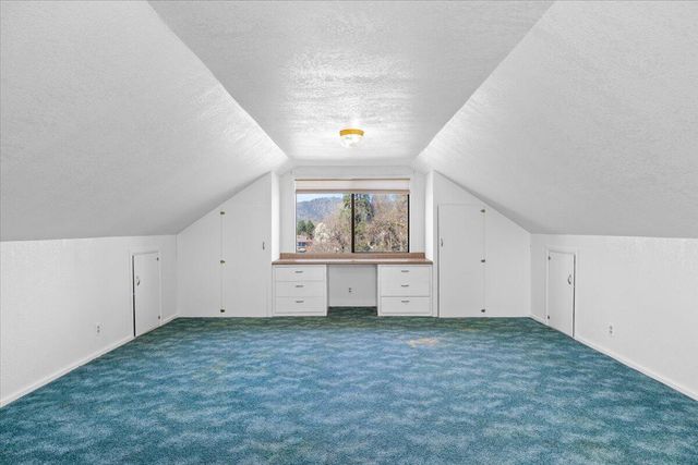 1300 Daisy Lane, Grants Pass, OR 97527