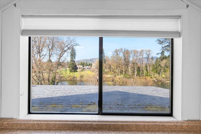 1300 Daisy Lane, Grants Pass, OR 97527