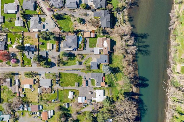 1300 Daisy Lane, Grants Pass, OR 97527