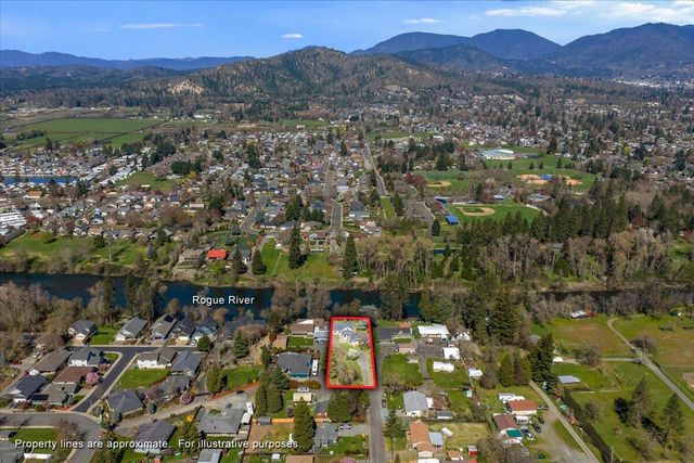 1300 Daisy Lane, Grants Pass, OR 97527