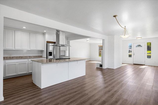 1300 Daisy Lane, Grants Pass, OR 97527