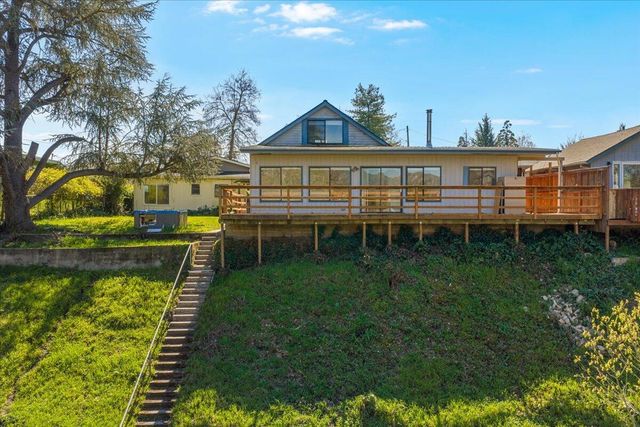 1300 Daisy Lane, Grants Pass, OR 97527