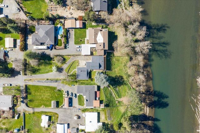 1300 Daisy Lane, Grants Pass, OR 97527