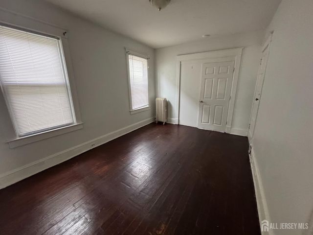 7 Maple Street, New Brunswick, NJ 08901