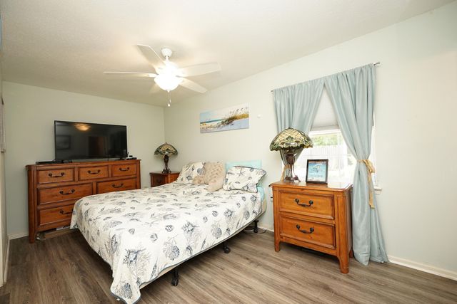 12 Berwick Circle, Shalimar, FL 32579