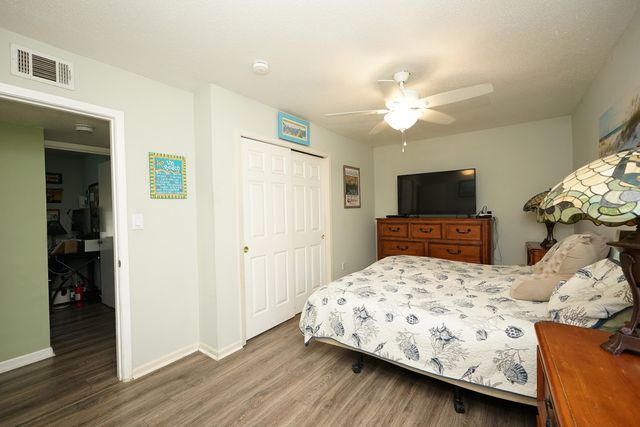12 Berwick Circle, Shalimar, FL 32579