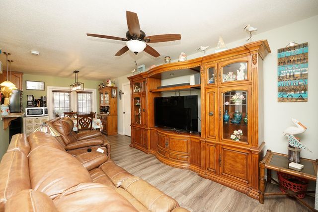 12 Berwick Circle, Shalimar, FL 32579