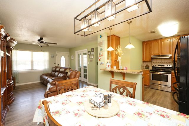 12 Berwick Circle, Shalimar, FL 32579