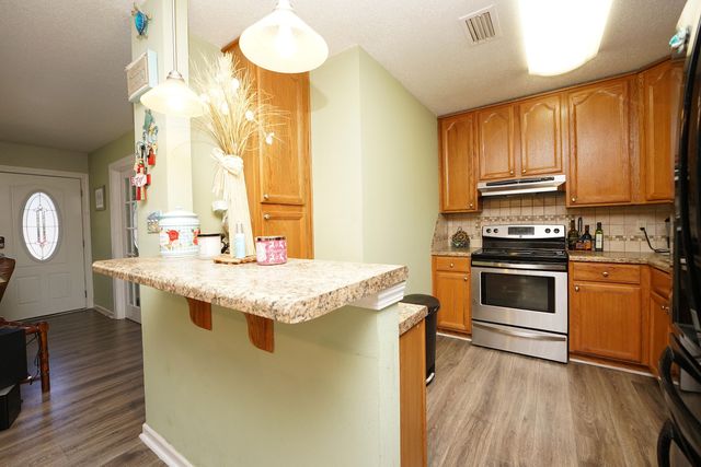 12 Berwick Circle, Shalimar, FL 32579