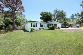 12 Berwick Circle, Shalimar, FL 32579