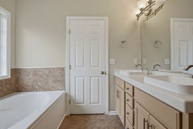 4014 Kristen St, Spring Hill, TN 37174
