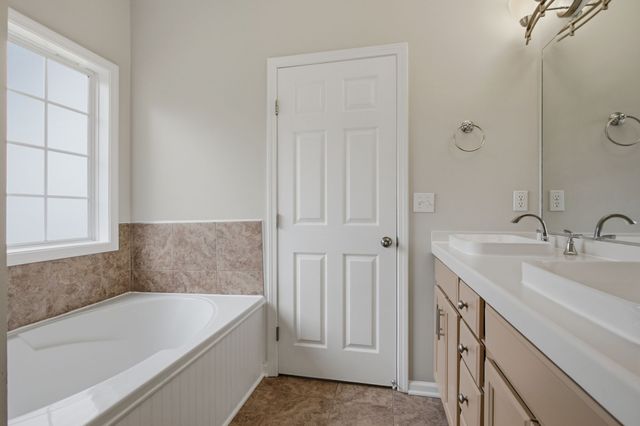 4014 Kristen St, Spring Hill, TN 37174
