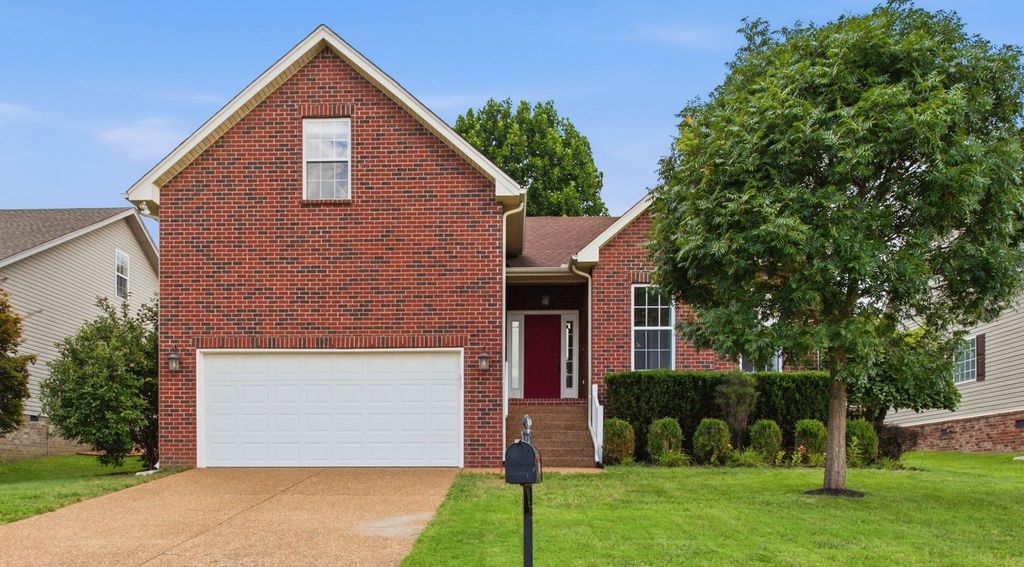 4014 Kristen St, Spring Hill, TN 37174