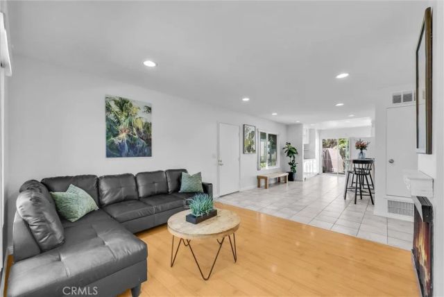 2142 W Liverpool Lane, Anaheim, CA 92804