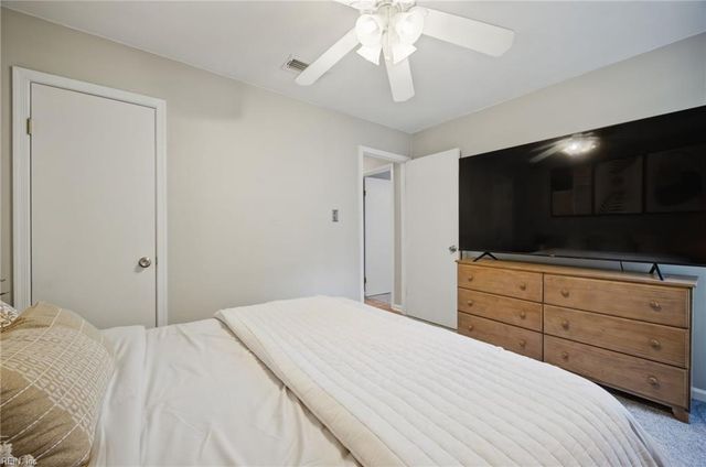 1829 Mullholand DR, Virginia Beach, VA 23454
