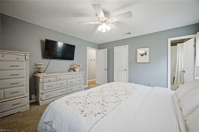 1829 Mullholand DR, Virginia Beach, VA 23454