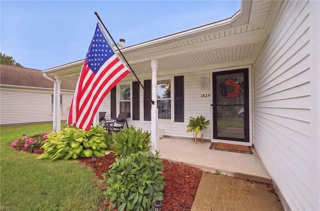 1829 Mullholand DR, Virginia Beach, VA 23454