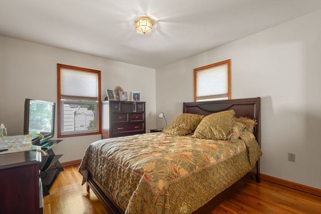 20 Berkmans St, Worcester, MA 01602