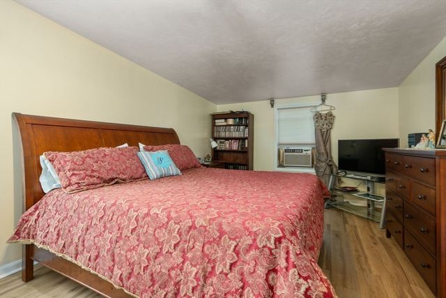 20 Berkmans St, Worcester, MA 01602