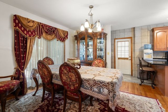 20 Berkmans St, Worcester, MA 01602