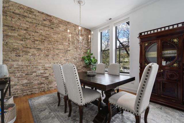 875 N La Salle Drive 2S, Chicago, IL 60610