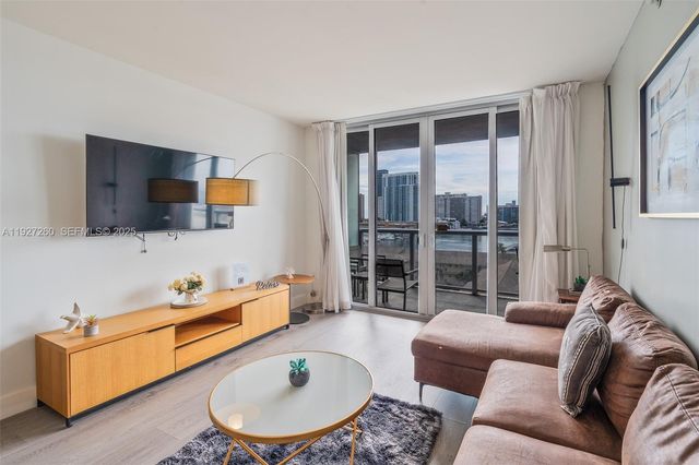 2602 E Hallandale Beach Blvd R809, Hallandale Beach, FL 33009