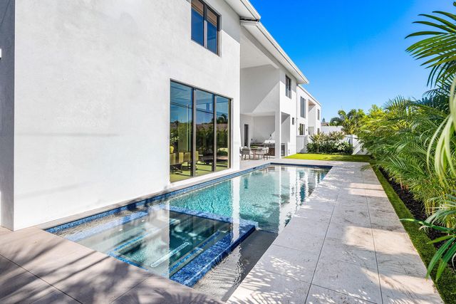 435 NE 15th Terrace, Boca Raton, FL 33432