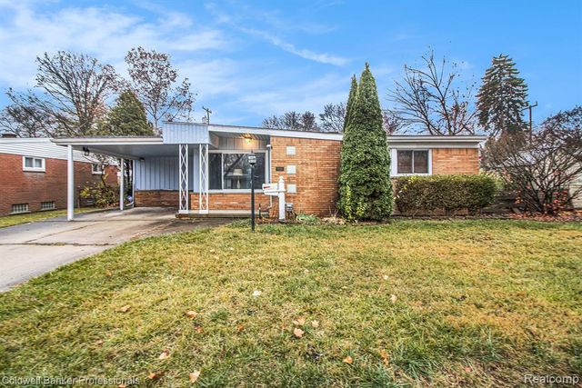 14561 Leslie Street, Oak Park, MI 48237