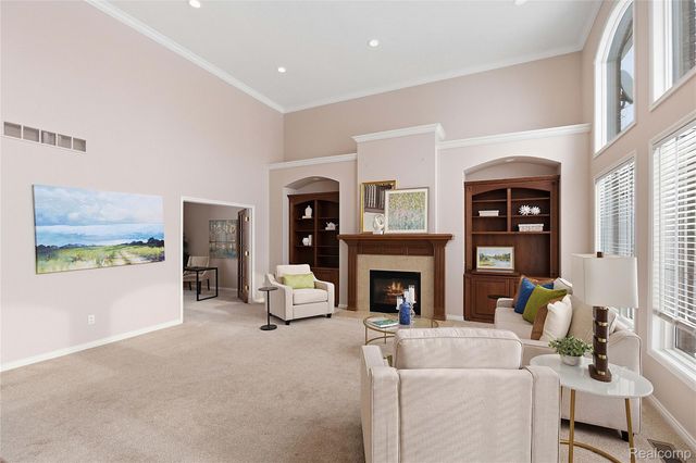 966 Majestic Drive, Rochester Hills, MI 48306