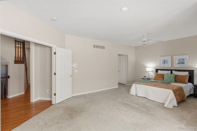 966 Majestic Drive, Rochester Hills, MI 48306