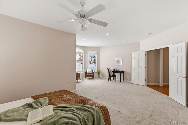 966 Majestic Drive, Rochester Hills, MI 48306