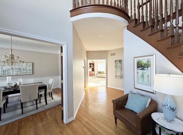 966 Majestic Drive, Rochester Hills, MI 48306