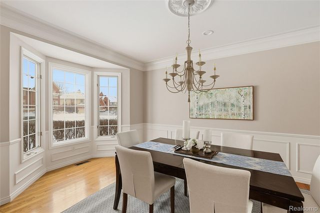 966 Majestic Drive, Rochester Hills, MI 48306