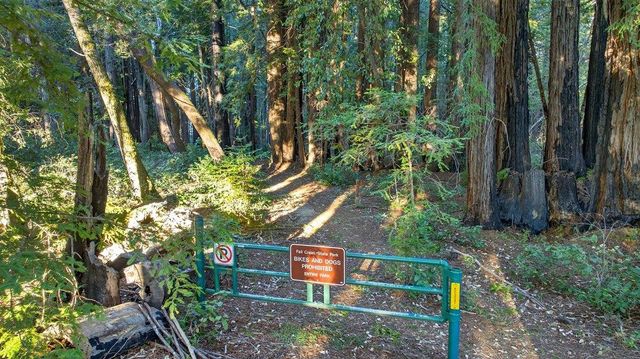 8472 Empire Grade, Santa Cruz, CA 95060