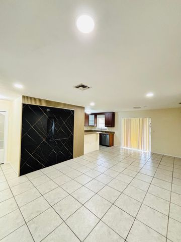 1411 NW 79TH Way, Pembroke Pines, FL 33024