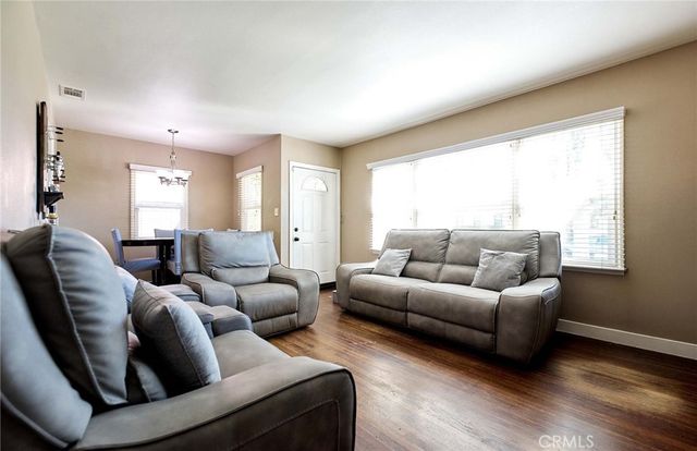 901 N 10th, Upland, CA 91786