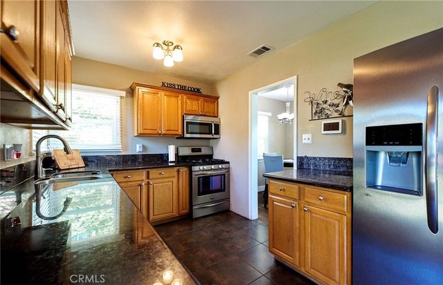 901 N 10th, Upland, CA 91786