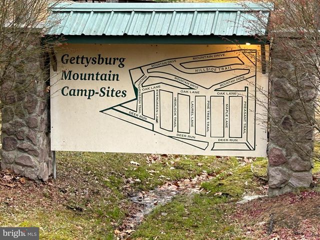 50 HEMLOCK TRL, Orrtanna, PA 17353