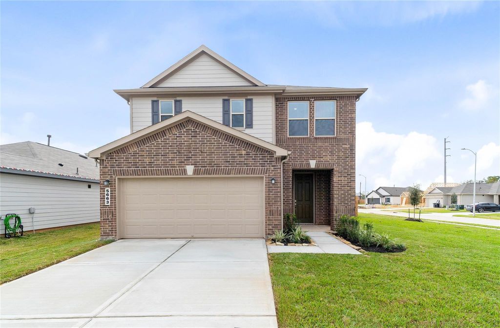 5663 Sanderling Circle, Hitchcock, TX 77563